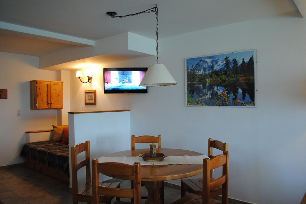 Alun Bungalows Apart San Carlos de Bariloche Rum bild