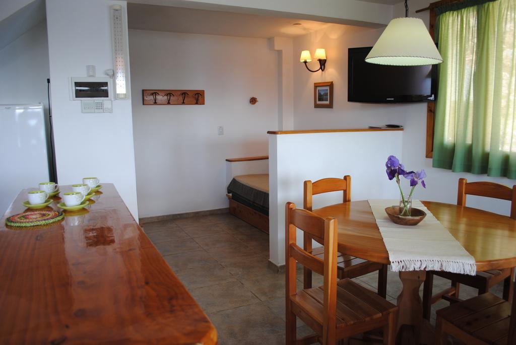 Alun Bungalows Apart San Carlos de Bariloche Rum bild
